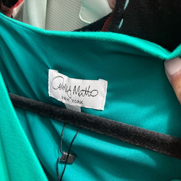 Green Amy Matto New York Dress - Picture 4 of 6